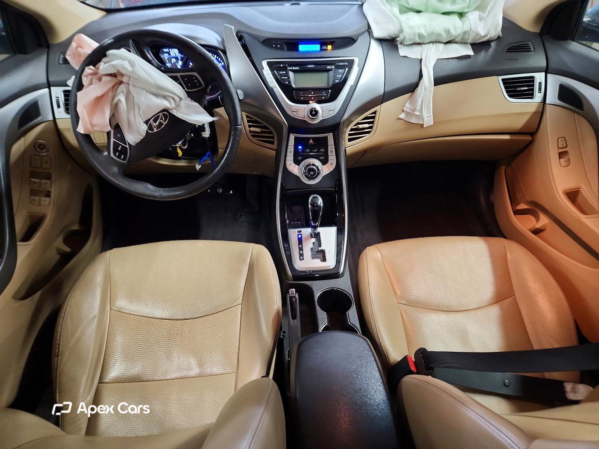 Hyundai Elantra 2011