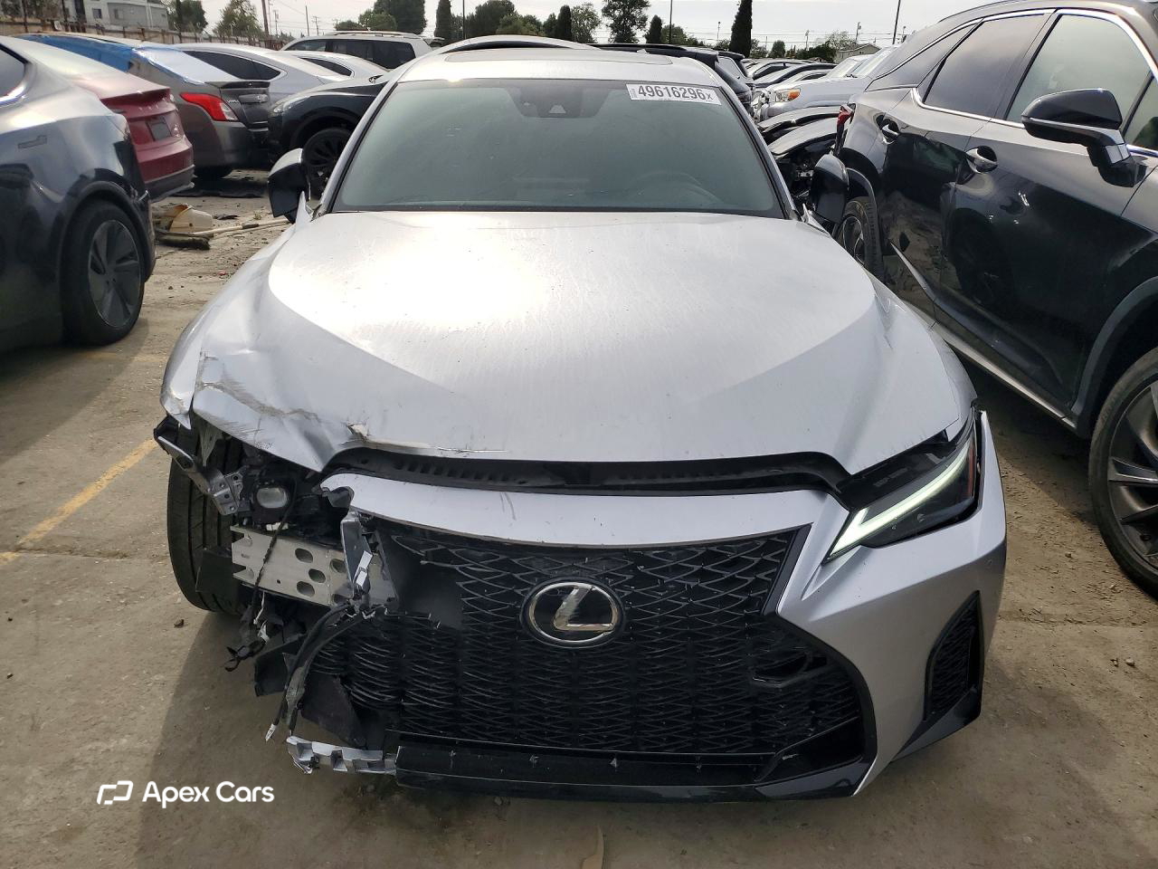 Lexus IS 2025