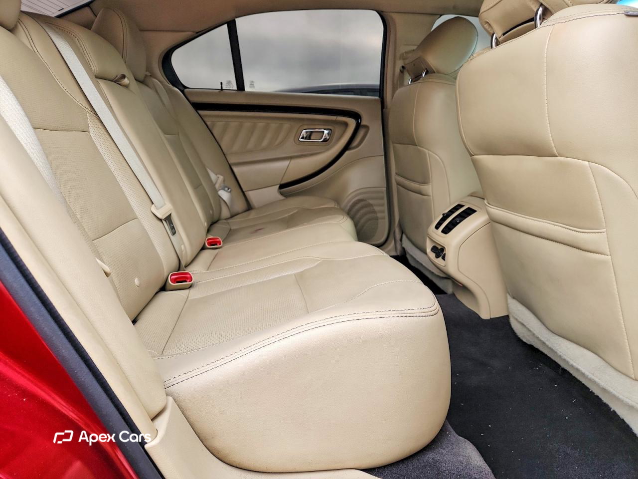 Ford Taurus 2015