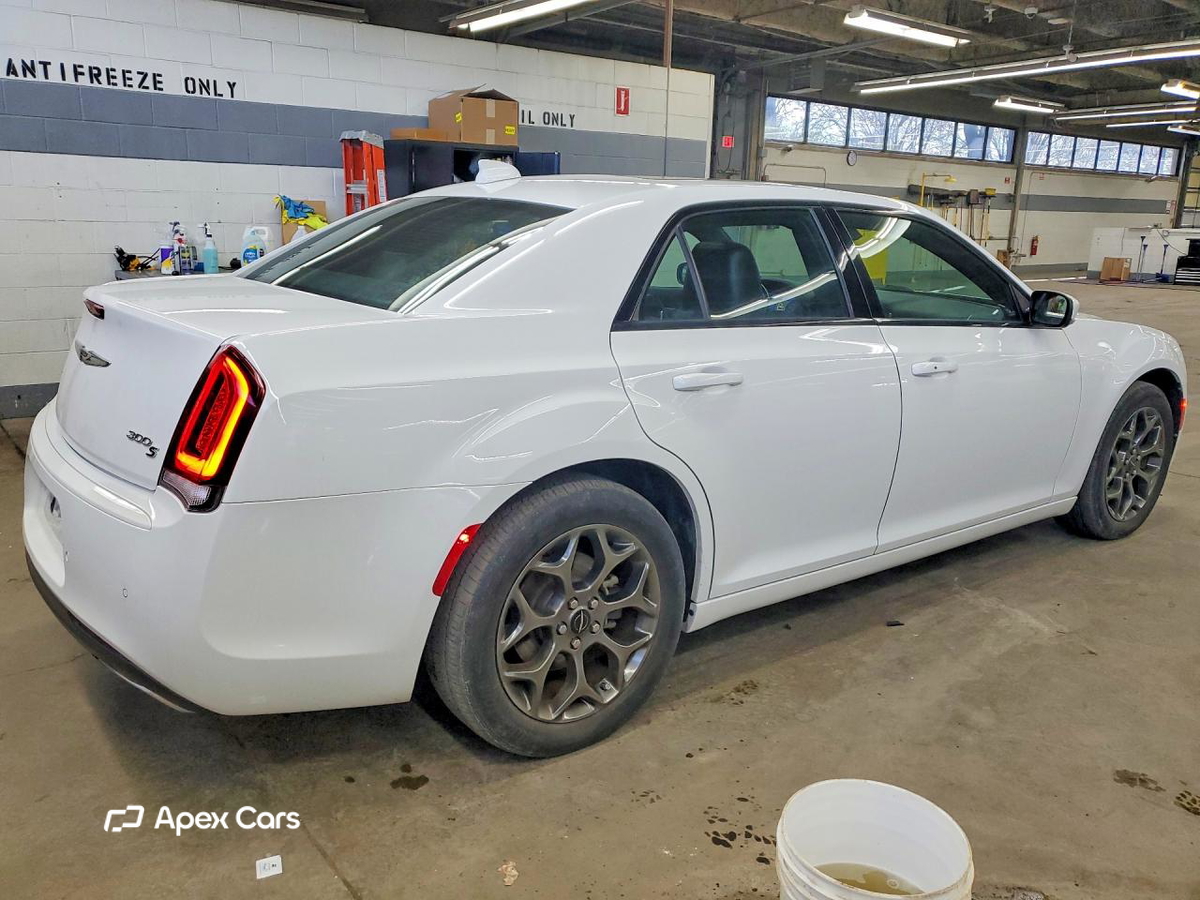 Chrysler 300 2017