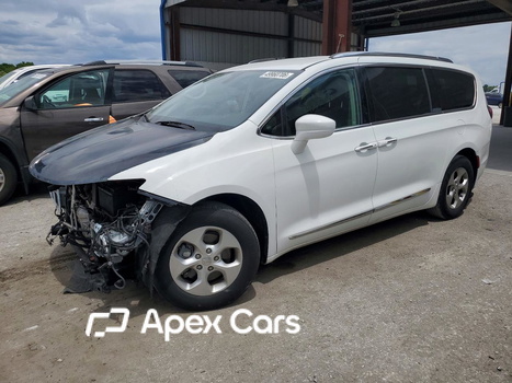 Chrysler Pacifica 2017 - Image 1 of 14