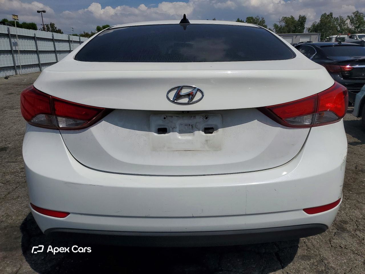 Hyundai Elantra 2016