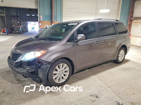 Toyota Sienna 2011 - Image 1 of 14