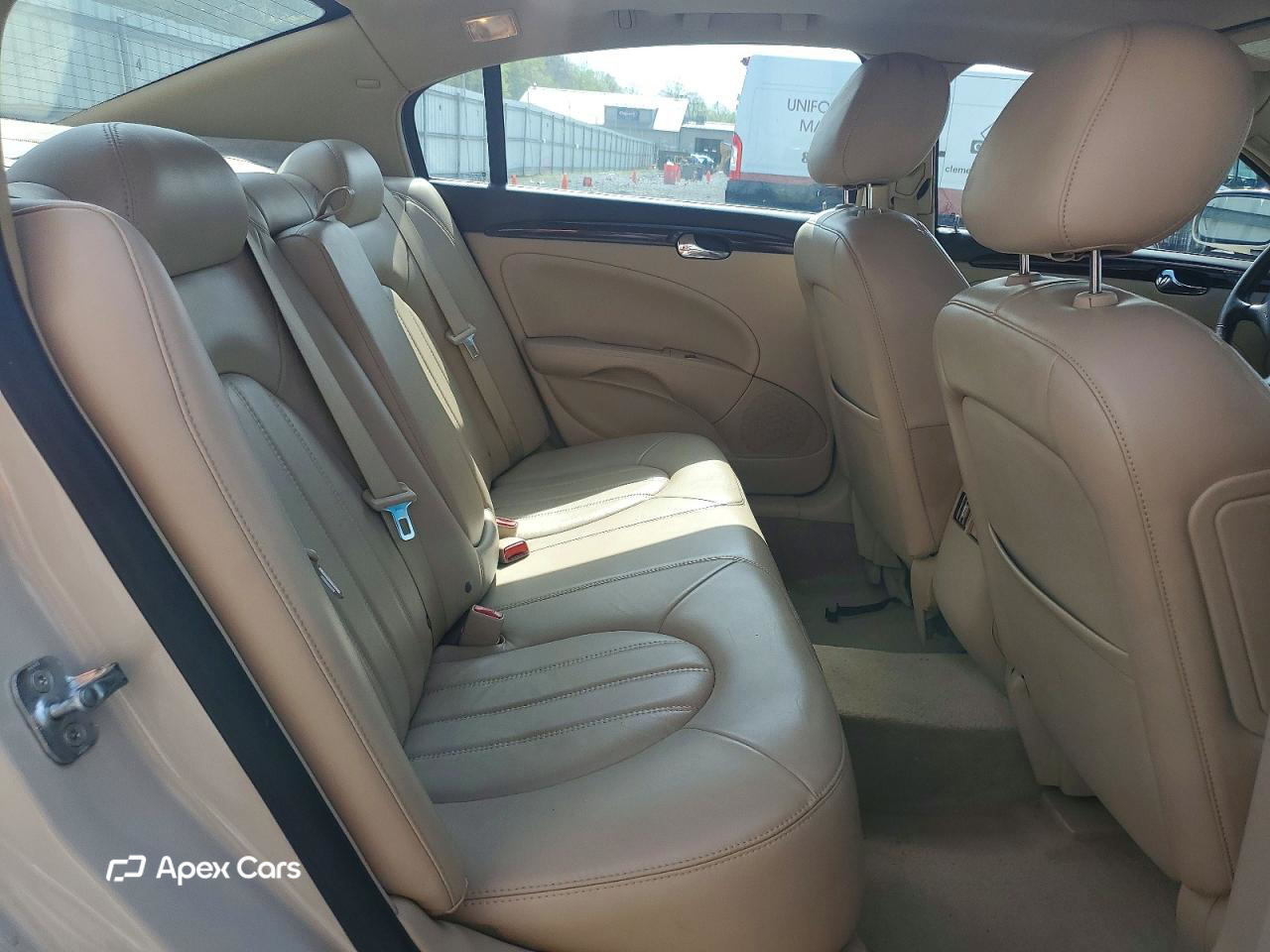 Buick Lucerne 2011
