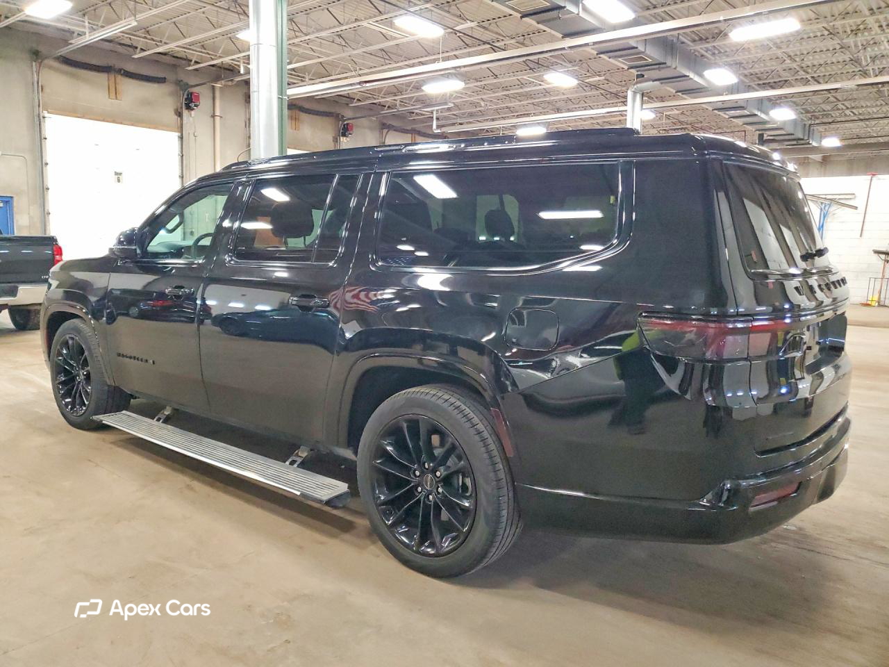 Jeep Grand Wagoneer 2023