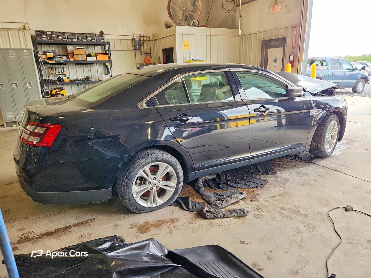 Ford Taurus 2016