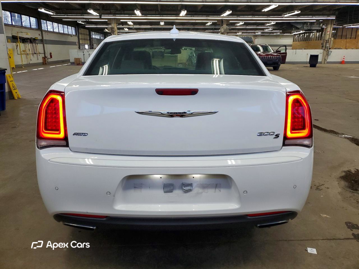 Chrysler 300 2017