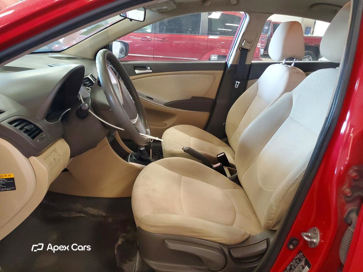 Hyundai Accent 2012