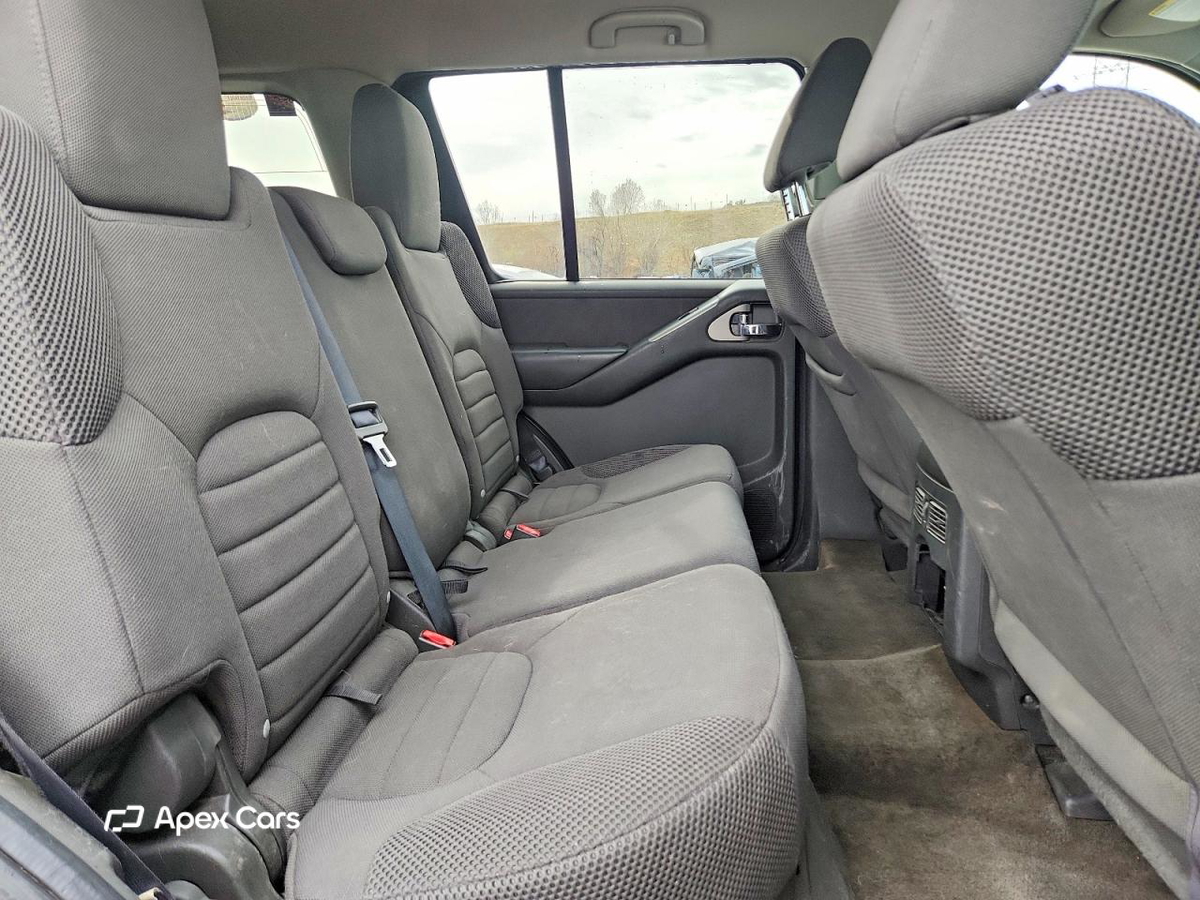Nissan Pathfinder 2012