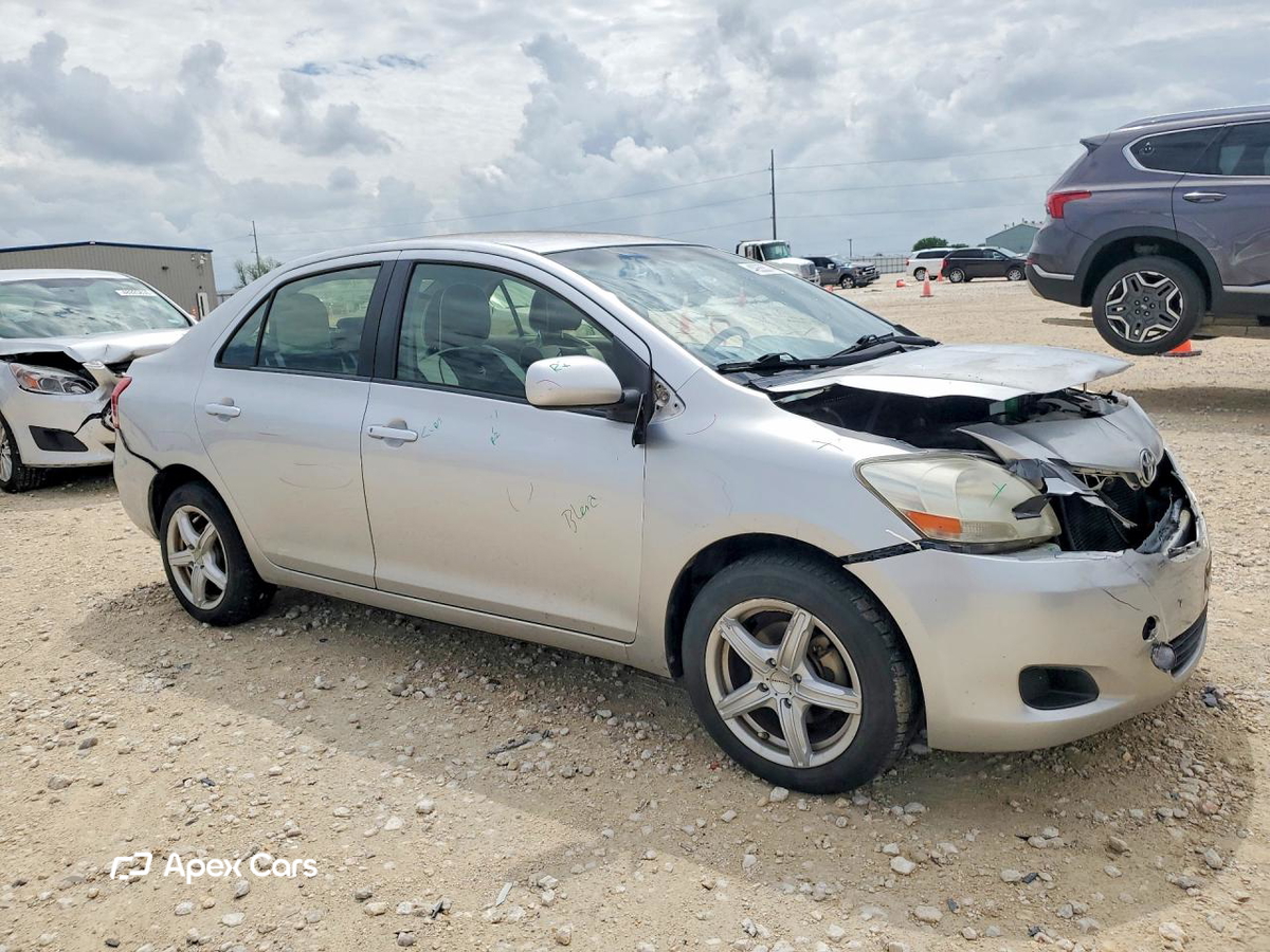Toyota Yaris 2012