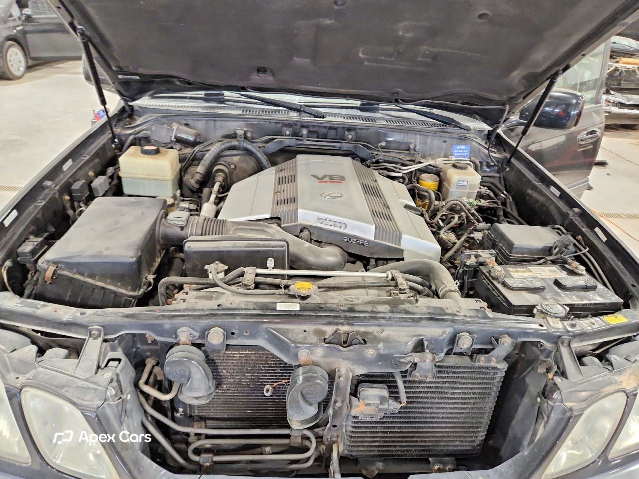 Lexus LX 2004
