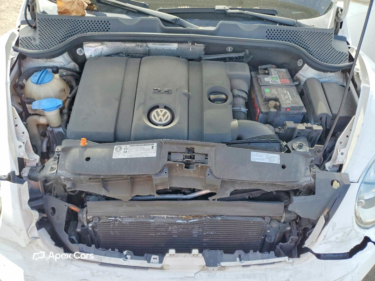 Volkswagen Beetle 2013