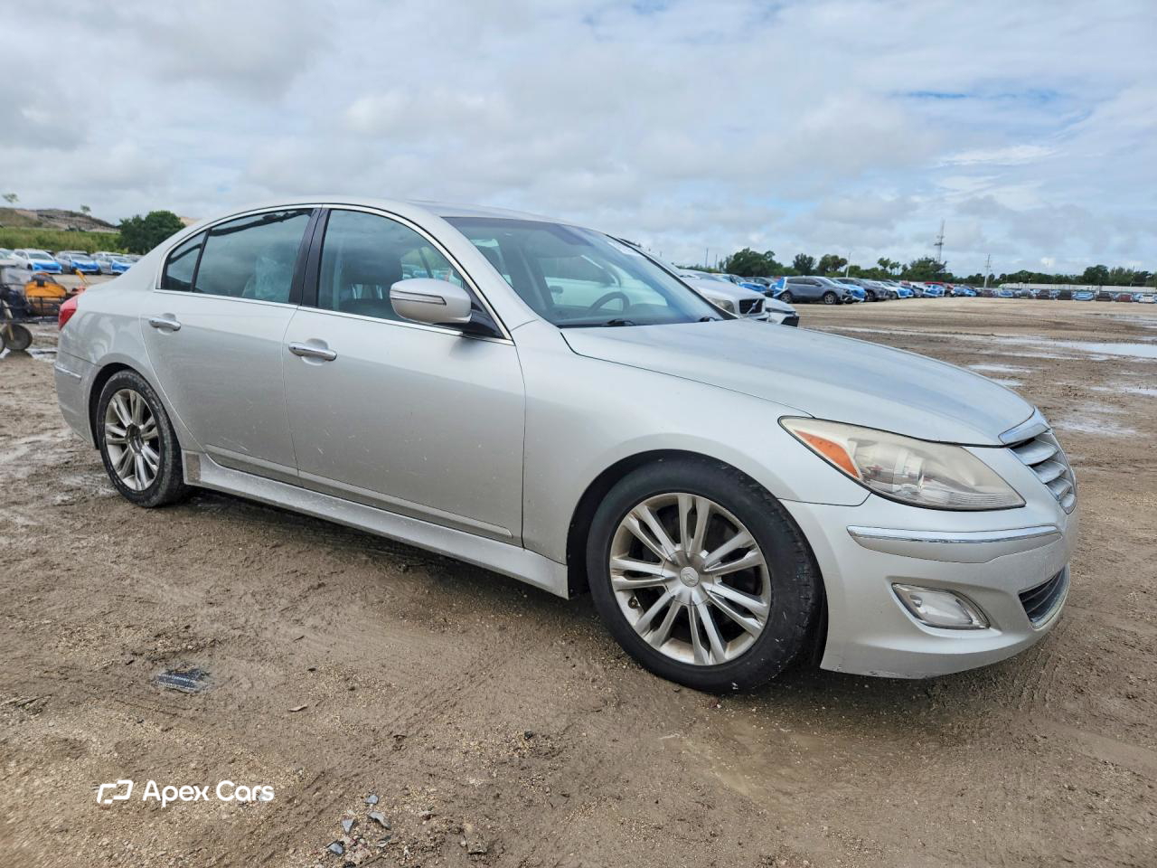 Hyundai Genesis 2013