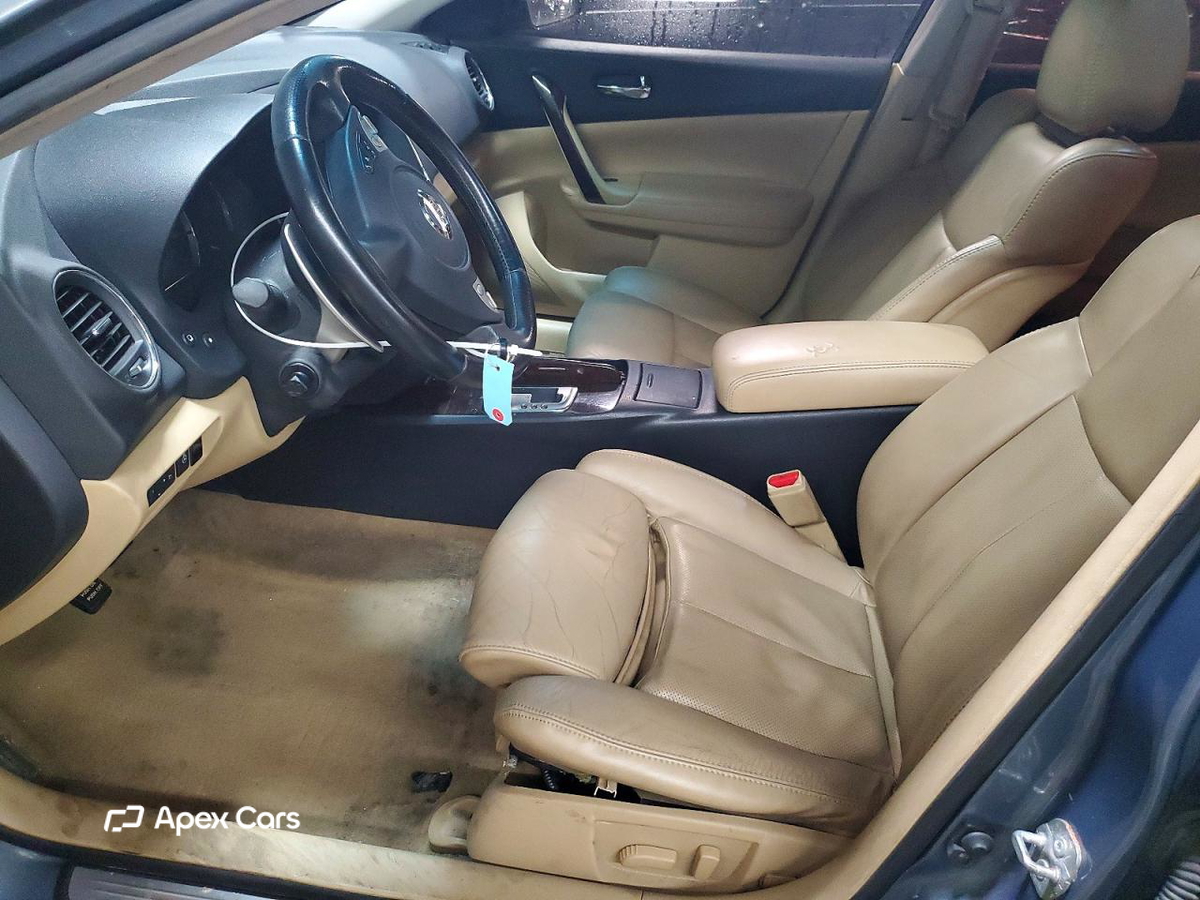 Nissan Maxima 2011