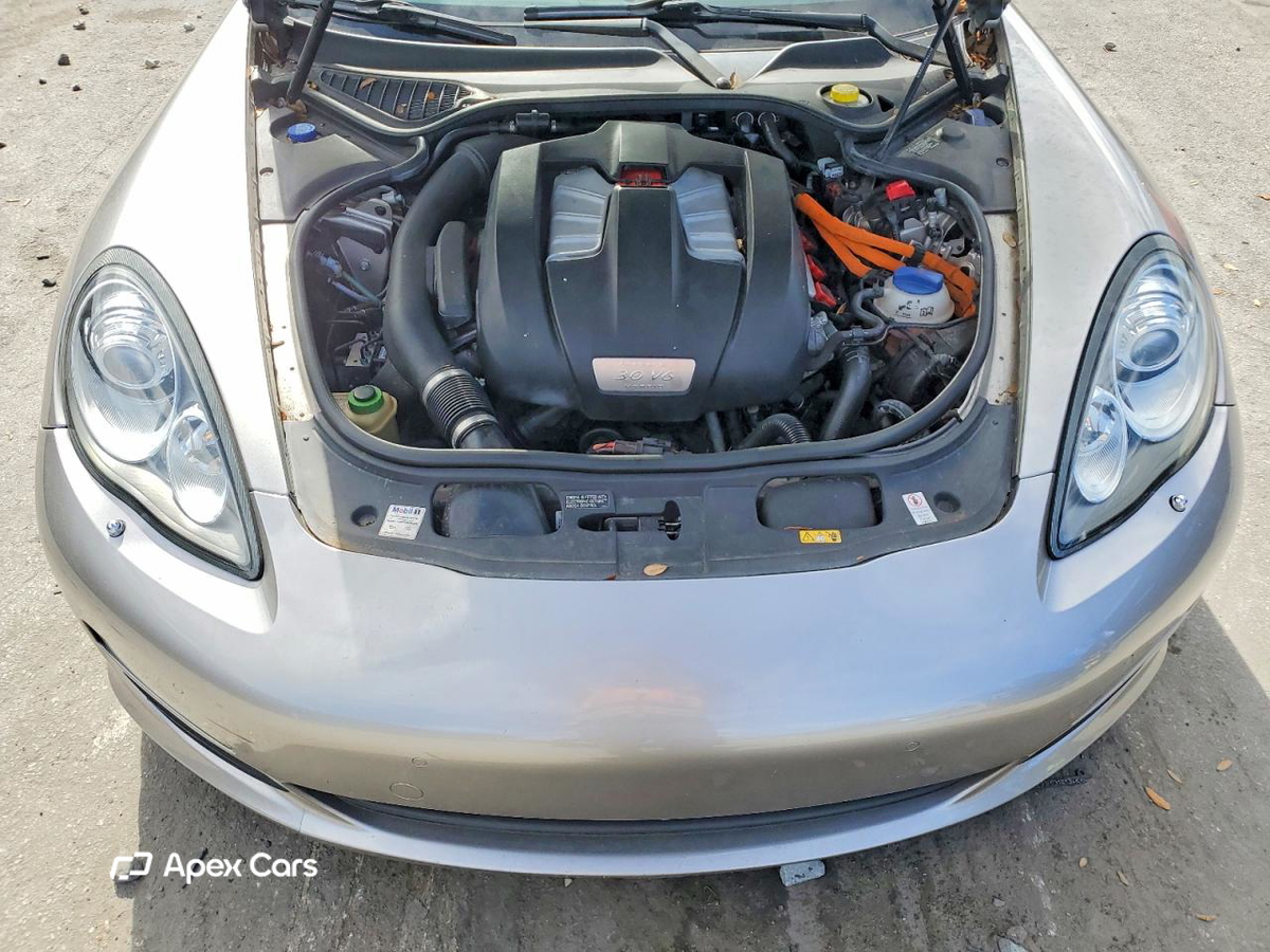 Porsche Panamera 2012