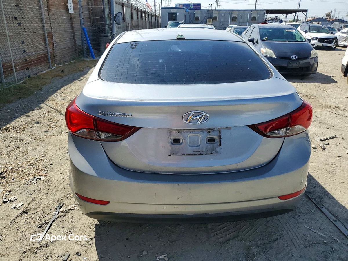 Hyundai Elantra 2016