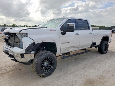 Chevrolet Silverado 2024 - Image 1 of 12
