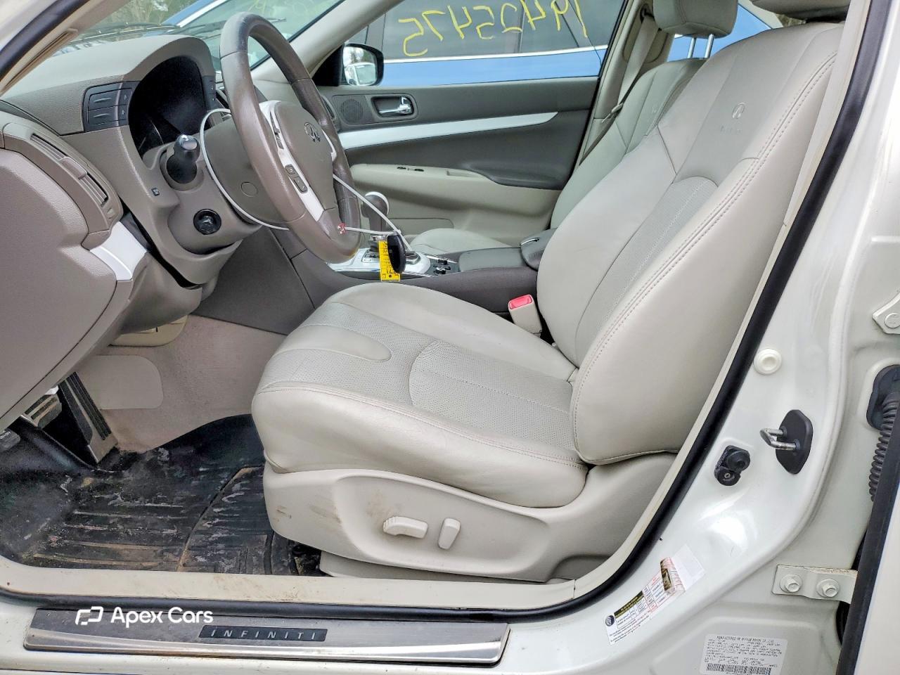 Infiniti G 2010
