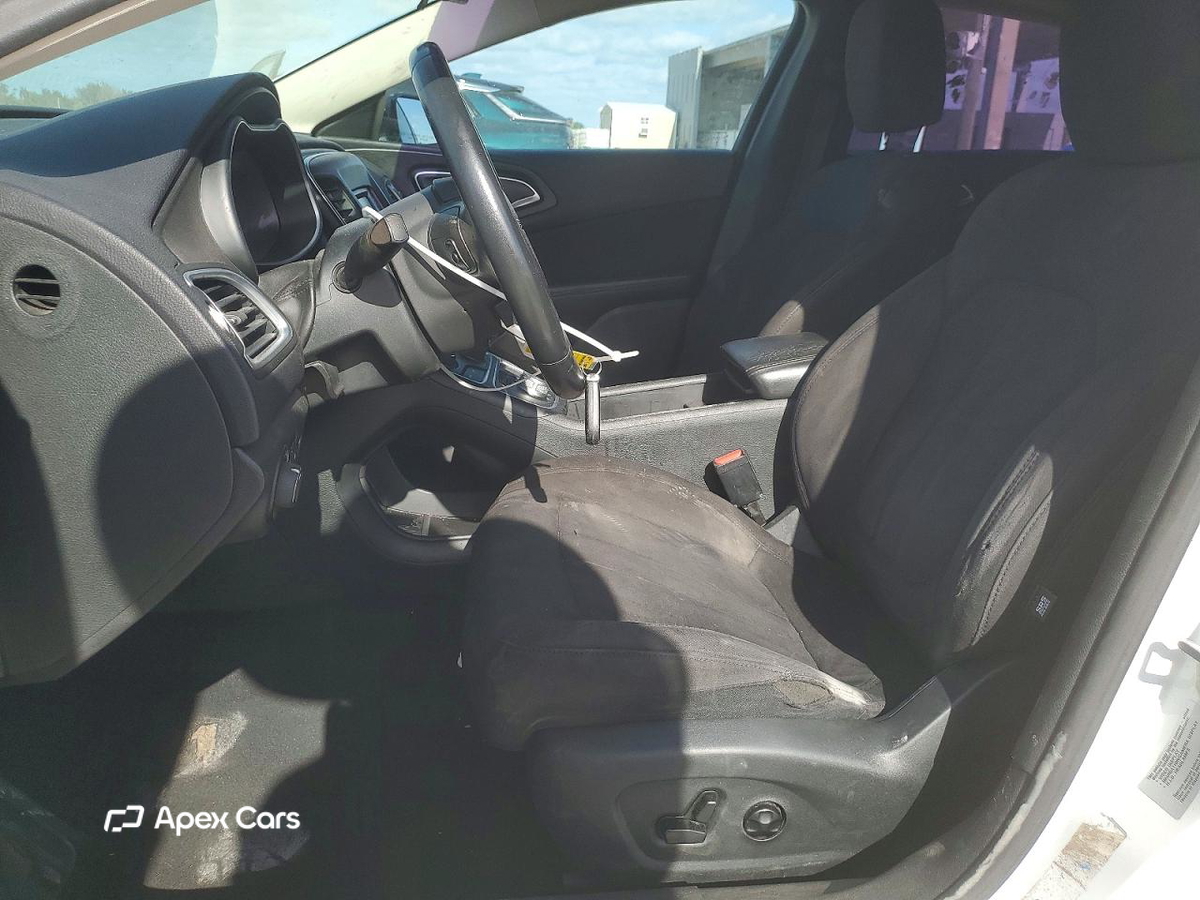 Chrysler 200 2015