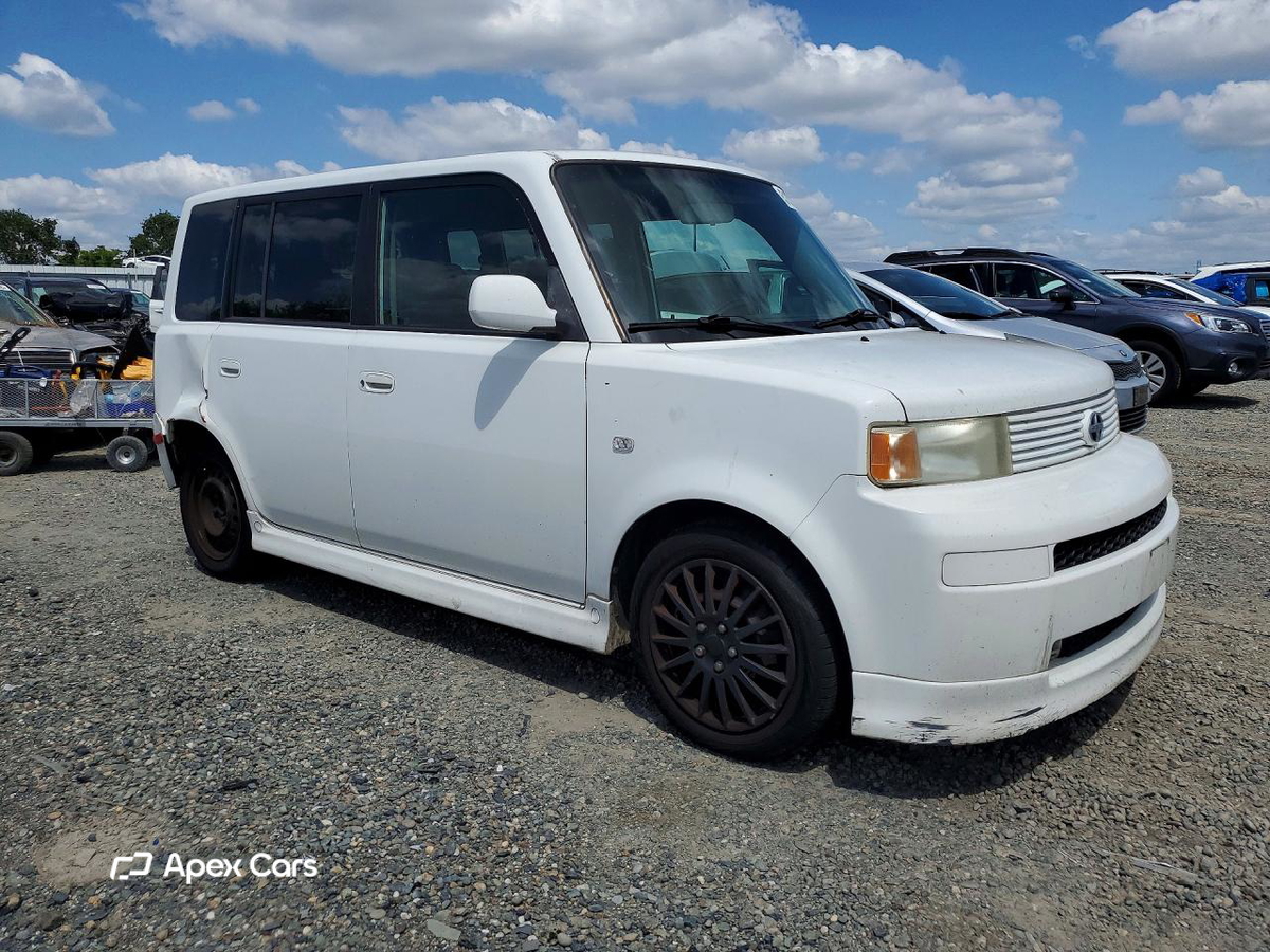 Toyota  2004