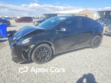 Tesla Model Y 2021 - Image 1 of 13