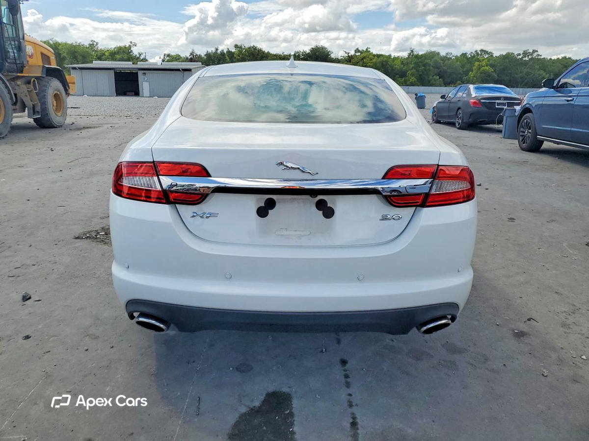 Jaguar XF 2013