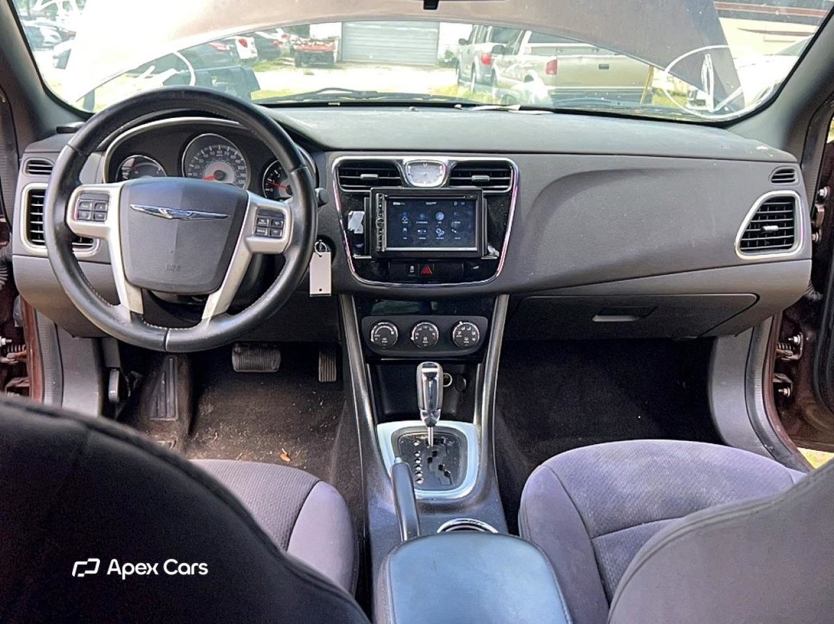 Chrysler 200 2013