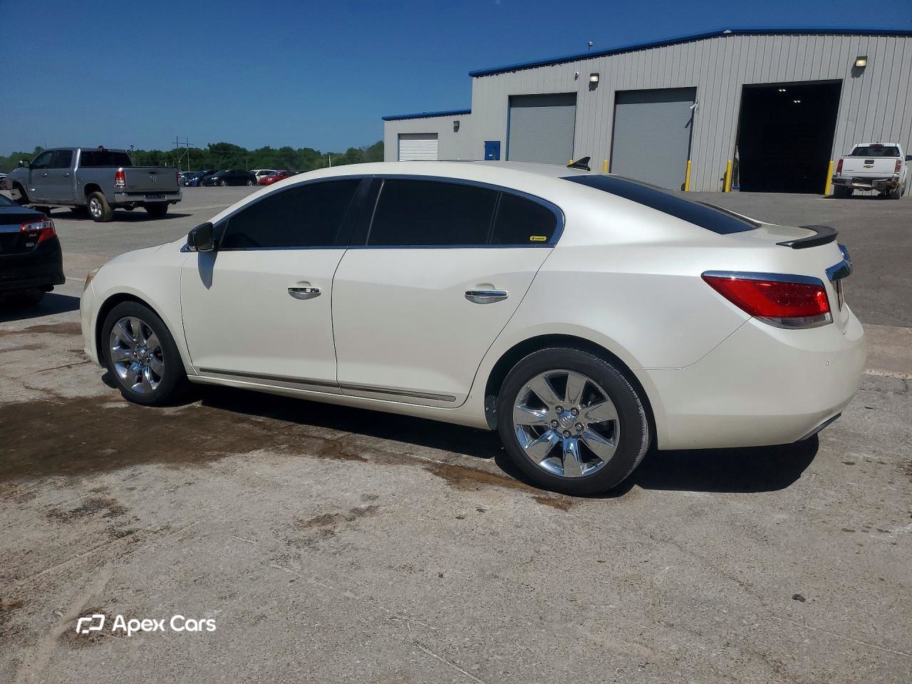 Buick LaCrosse 2011
