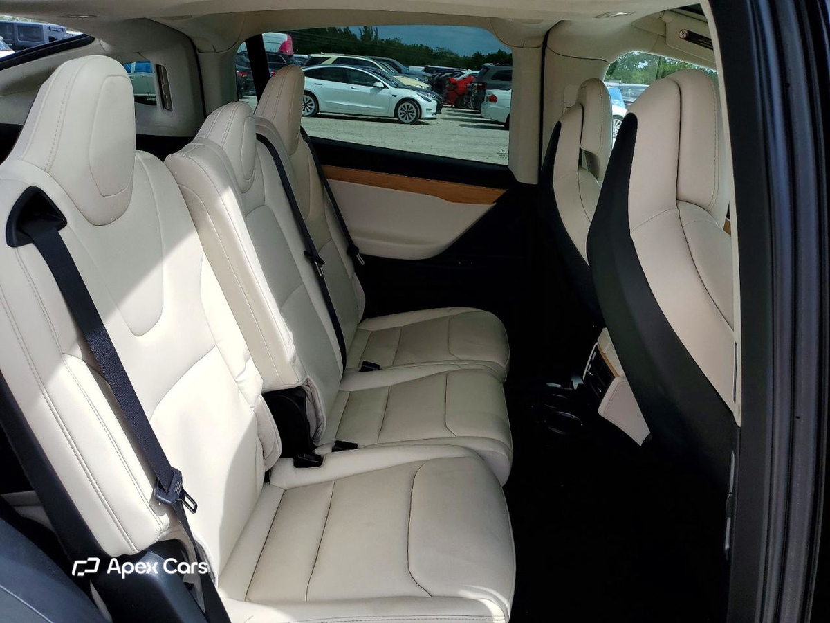 Tesla Model X 2018