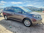 Toyota Sienna 2011