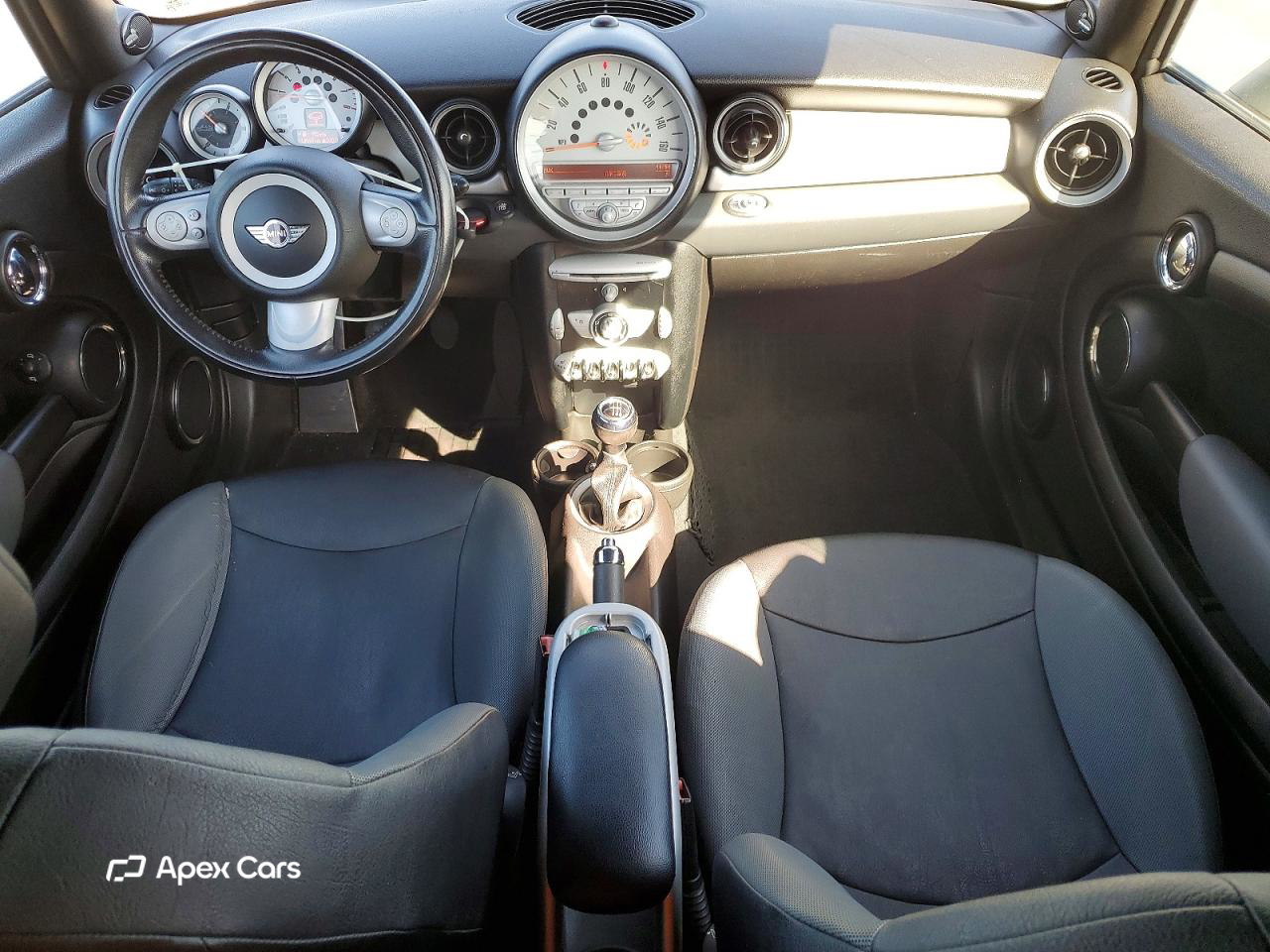 MINI Cooper 2010
