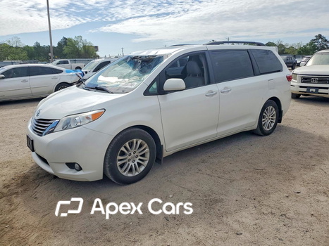 Toyota Sienna 2016 - Image 1 of 13