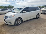 Toyota Sienna 2016