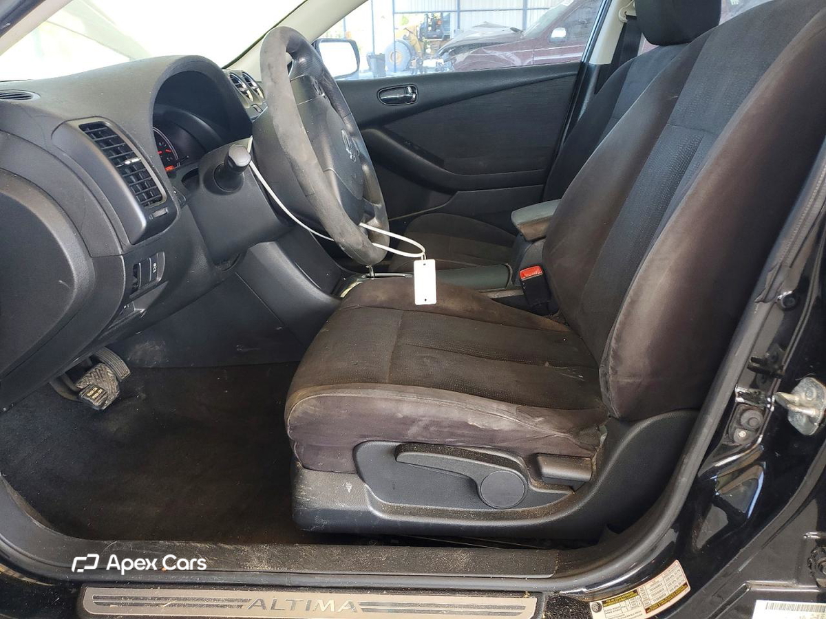 Nissan Altima 2011