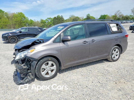 Toyota Sienna 2015 - Image 1 of 14