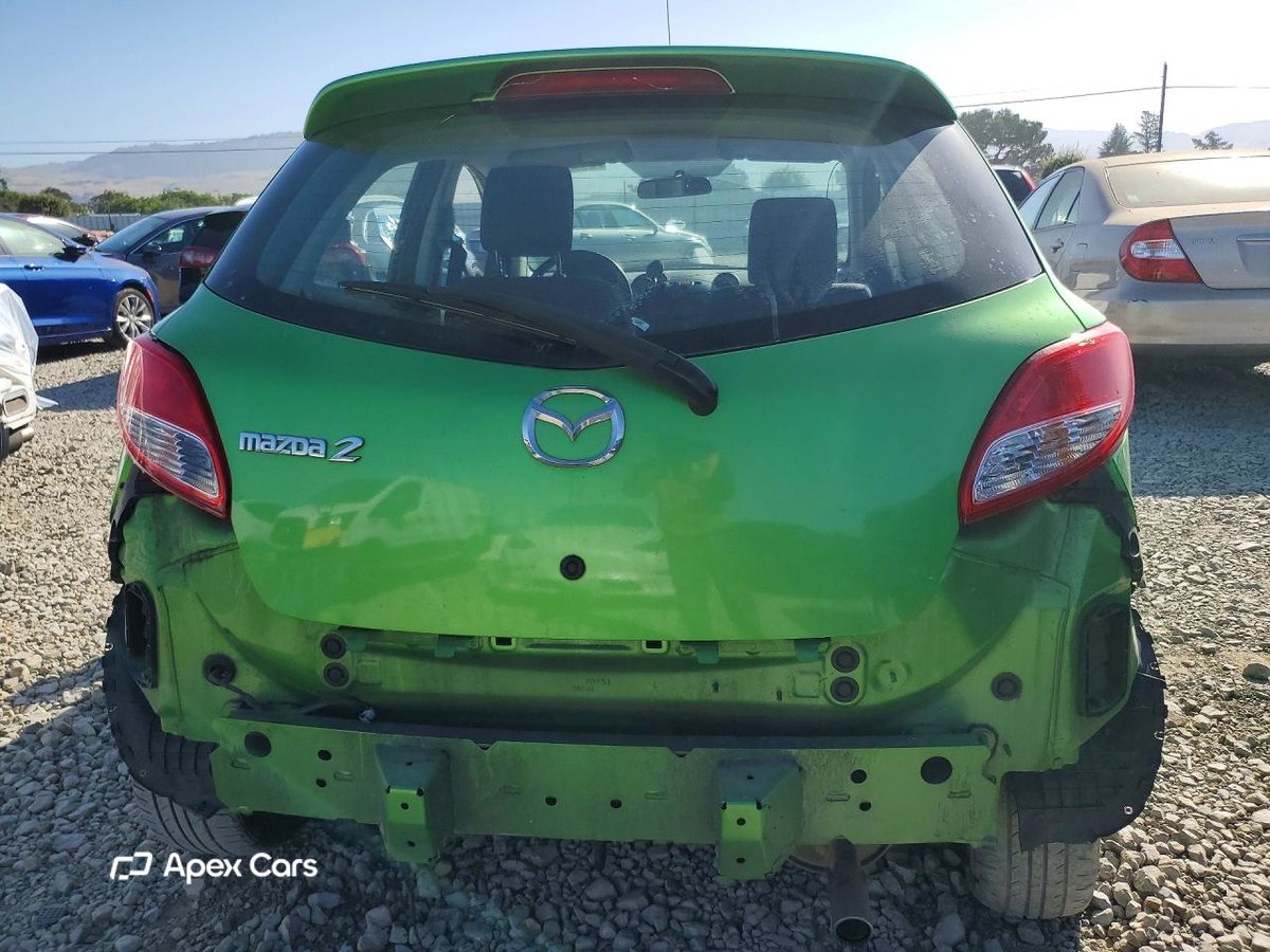 Mazda 2 2011