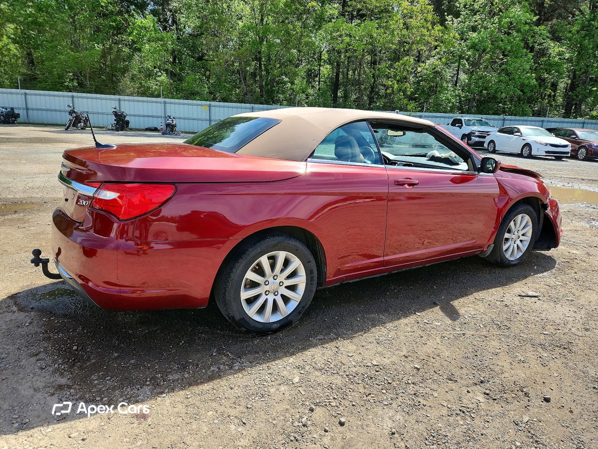Chrysler 200 2013