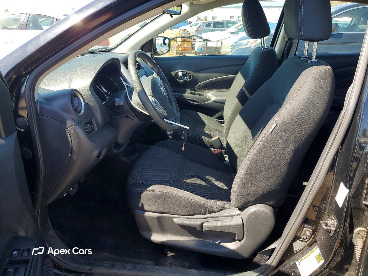 Nissan Versa 2019