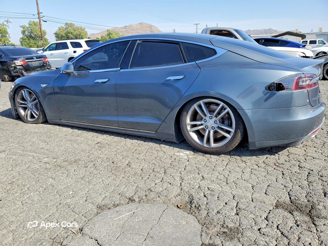 Tesla Model S 2012