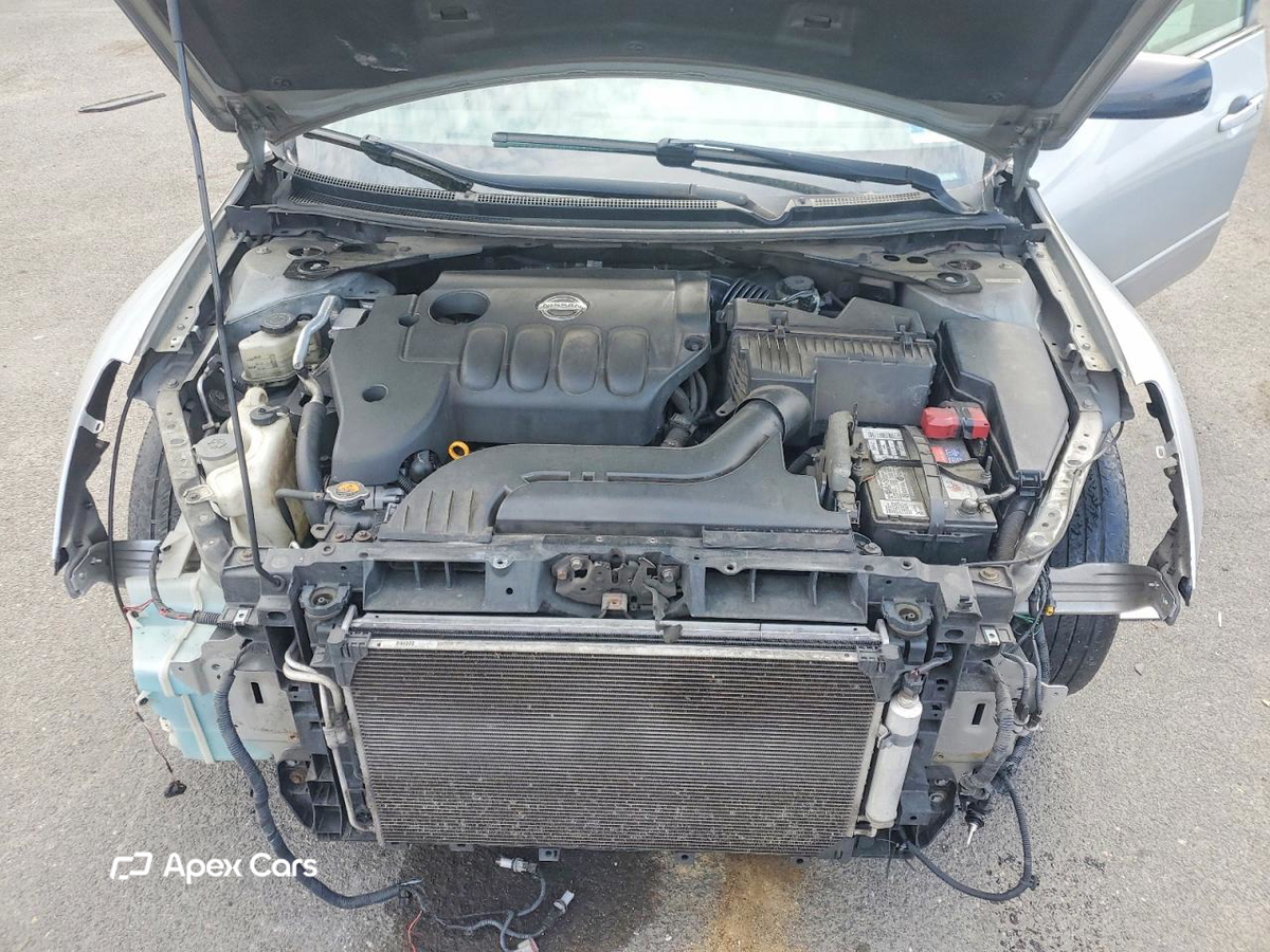 Nissan Altima 2012