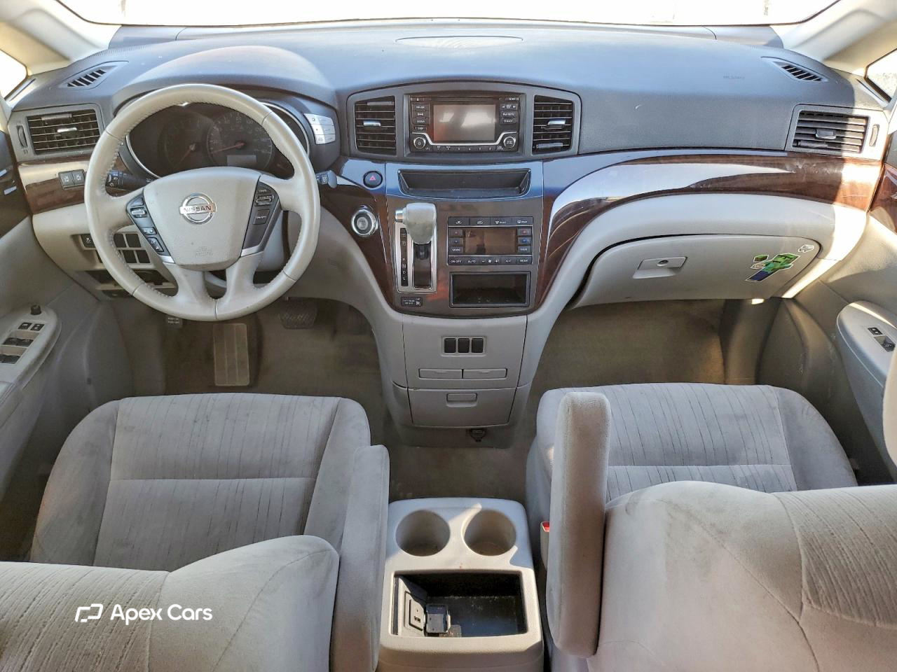 Nissan Quest 2015