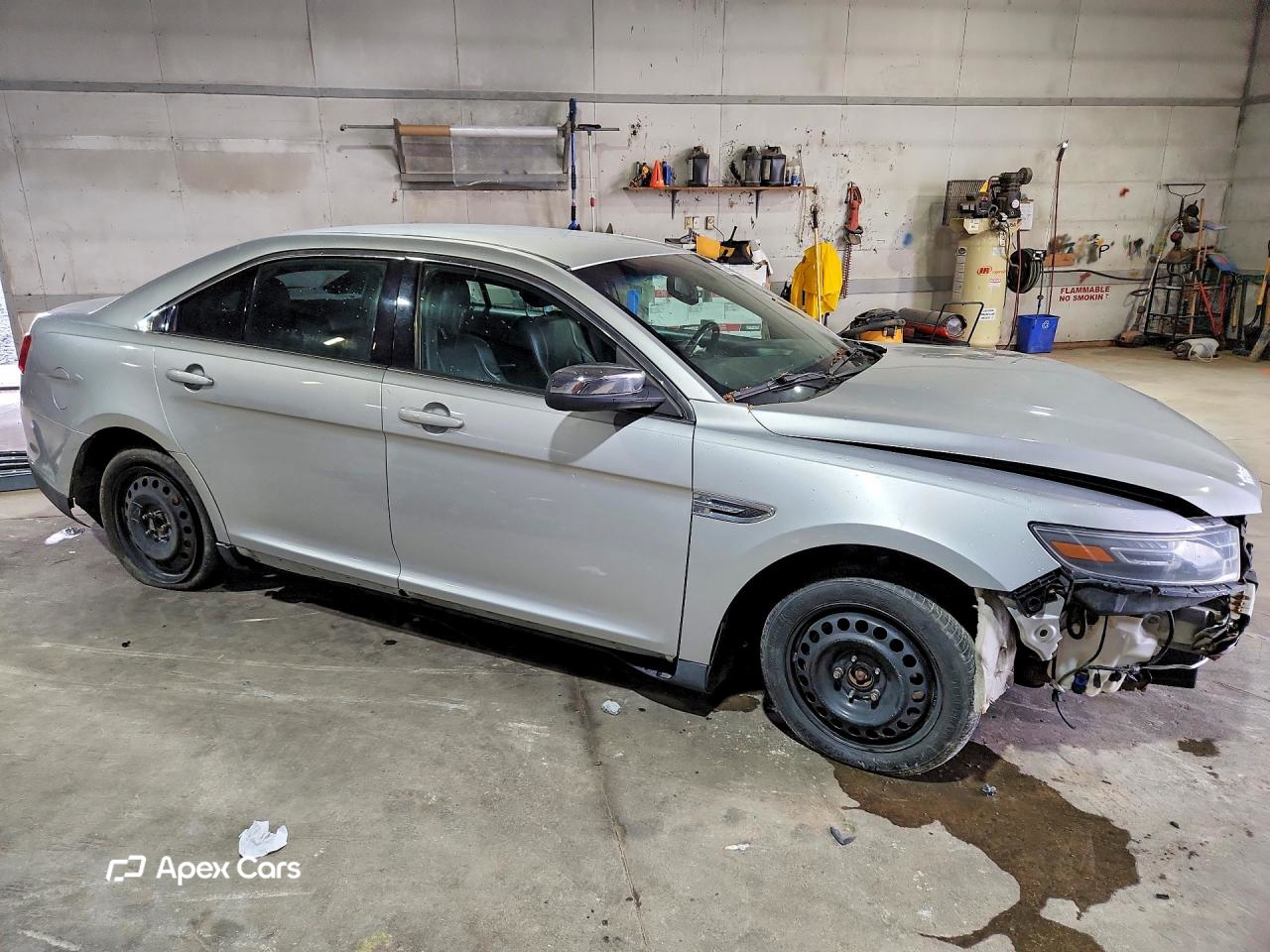 Ford Taurus 2016