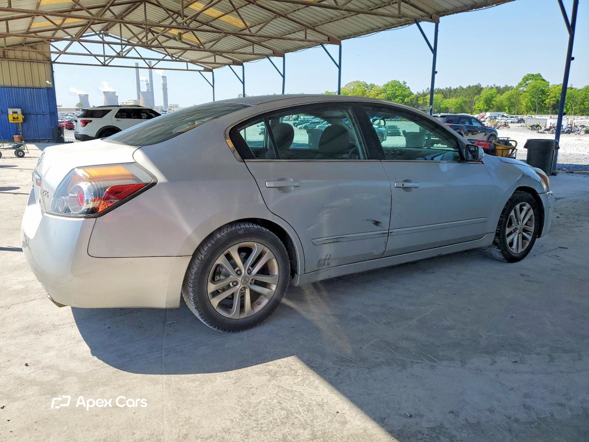 Nissan Altima 2011