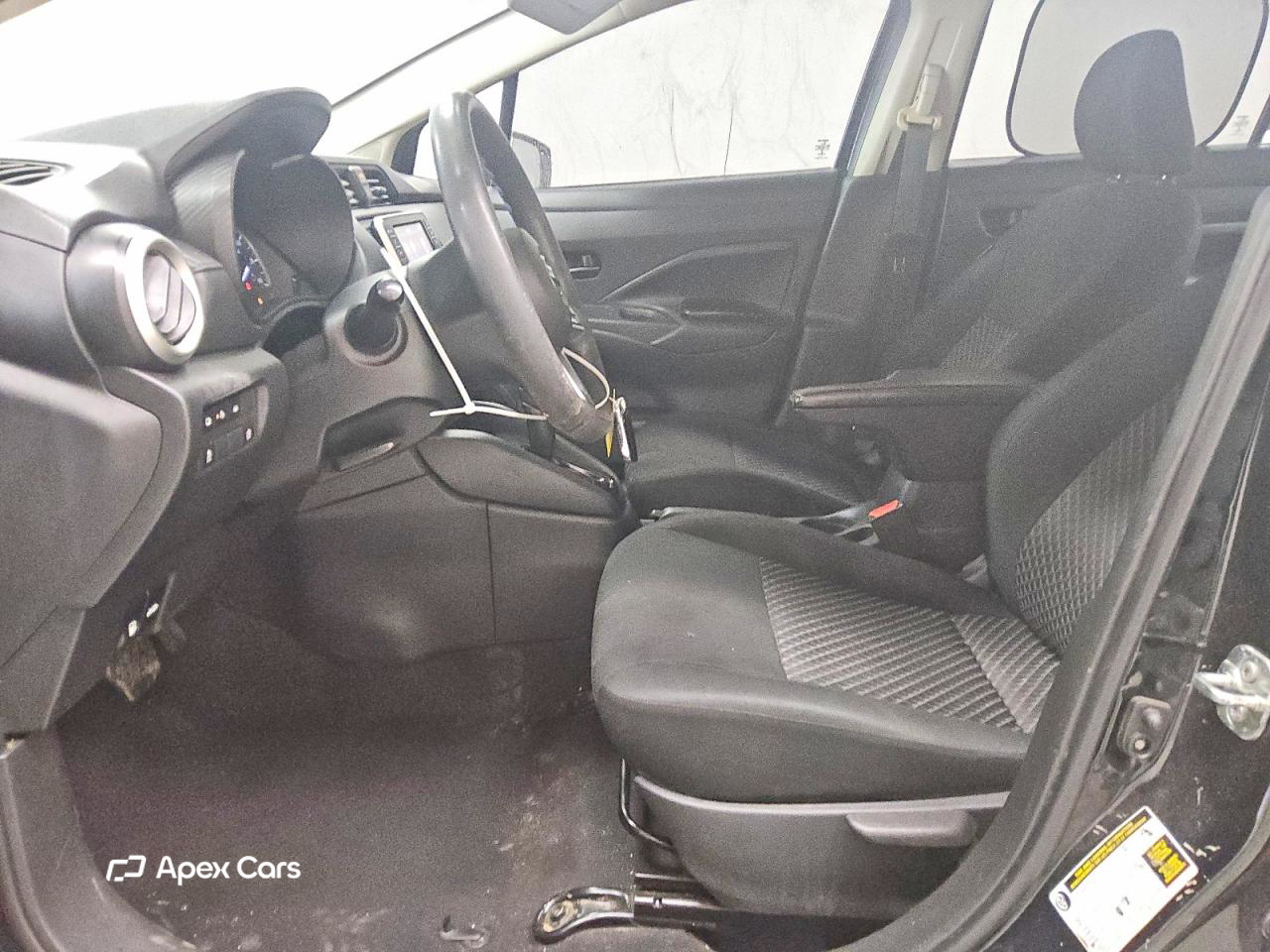 Nissan Versa 2021
