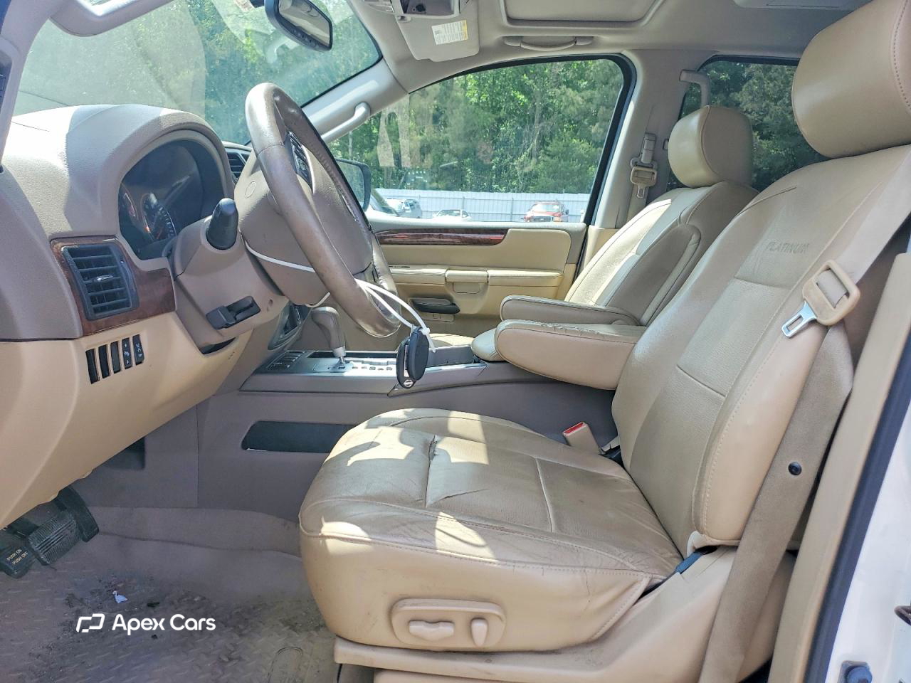 Nissan Armada 2014