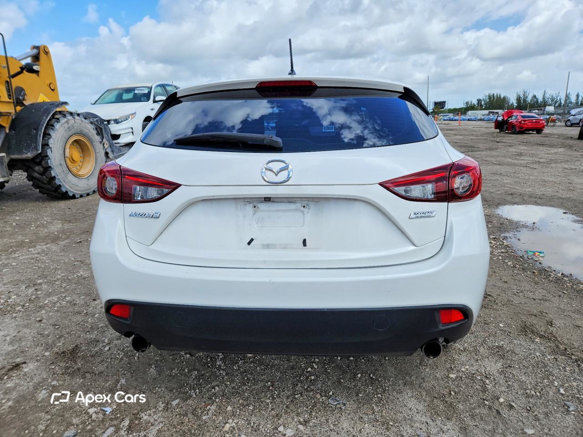 Mazda 3 2016