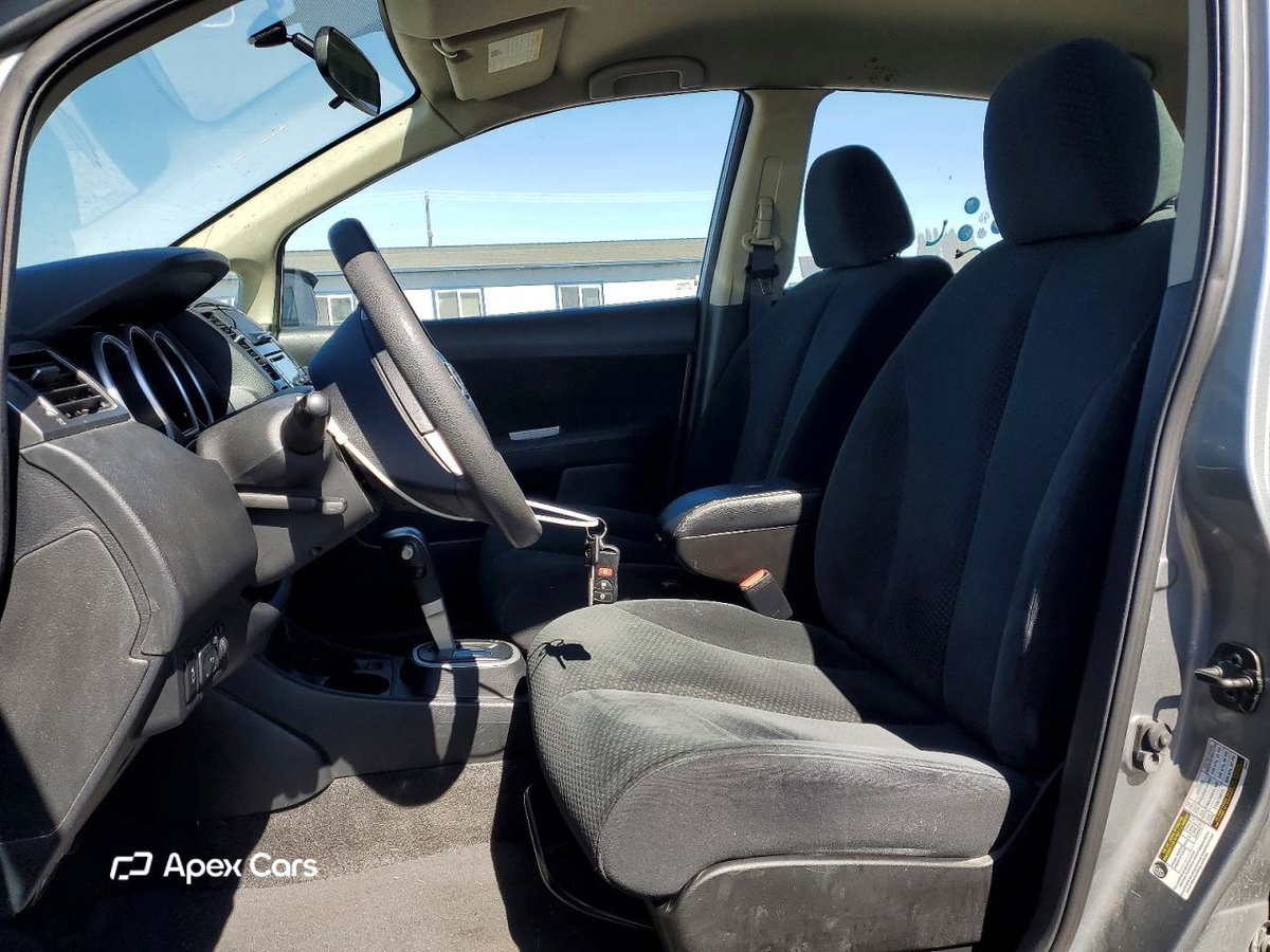 Nissan Versa 2011