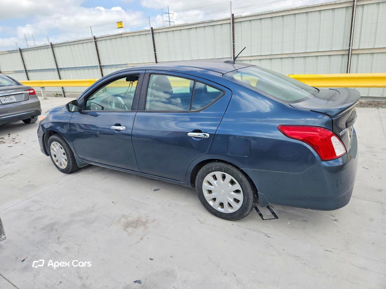 Nissan Versa 2016