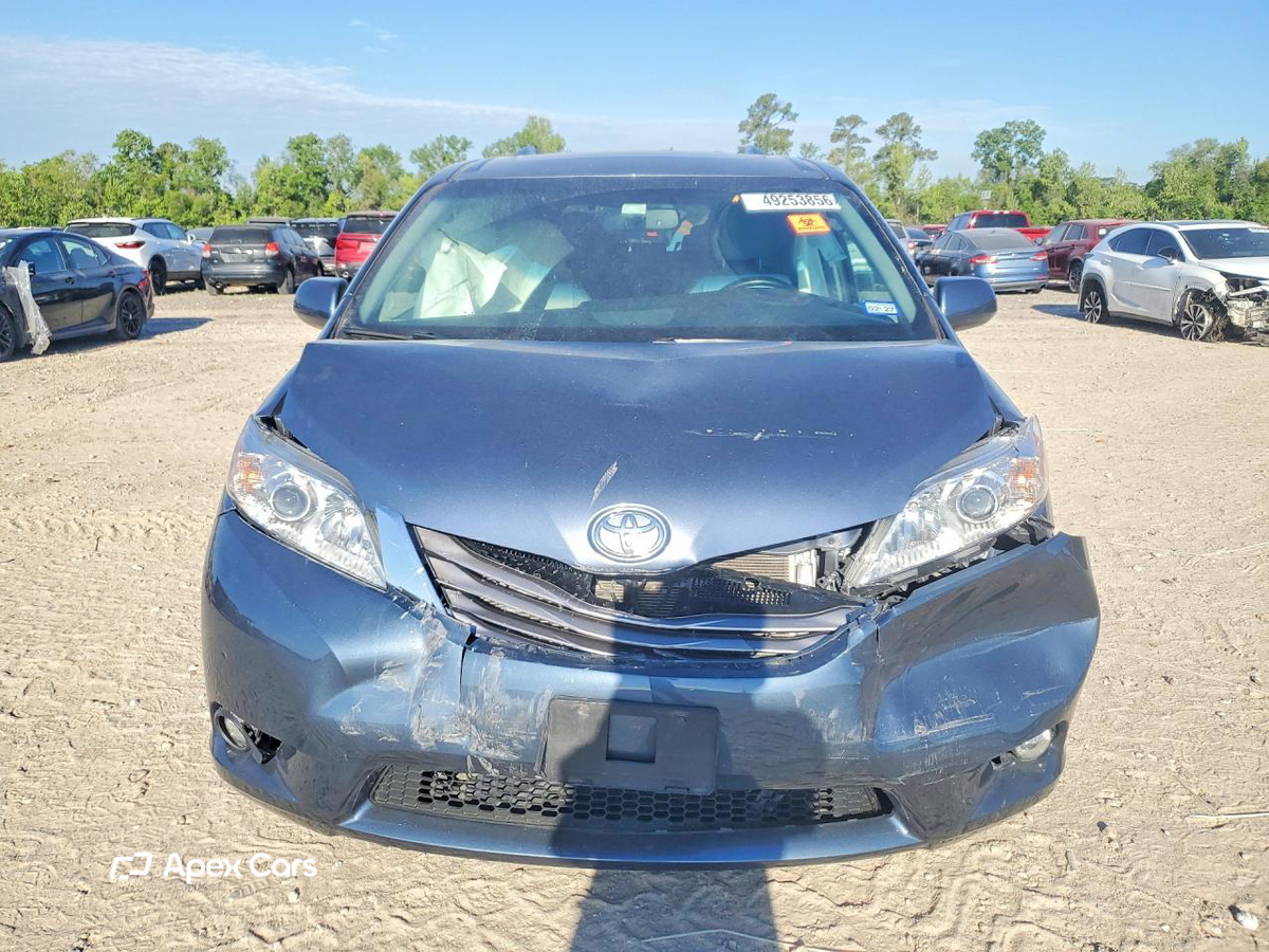 Toyota Sienna 2015