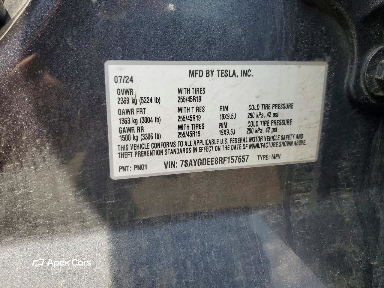 Tesla Model Y 2024